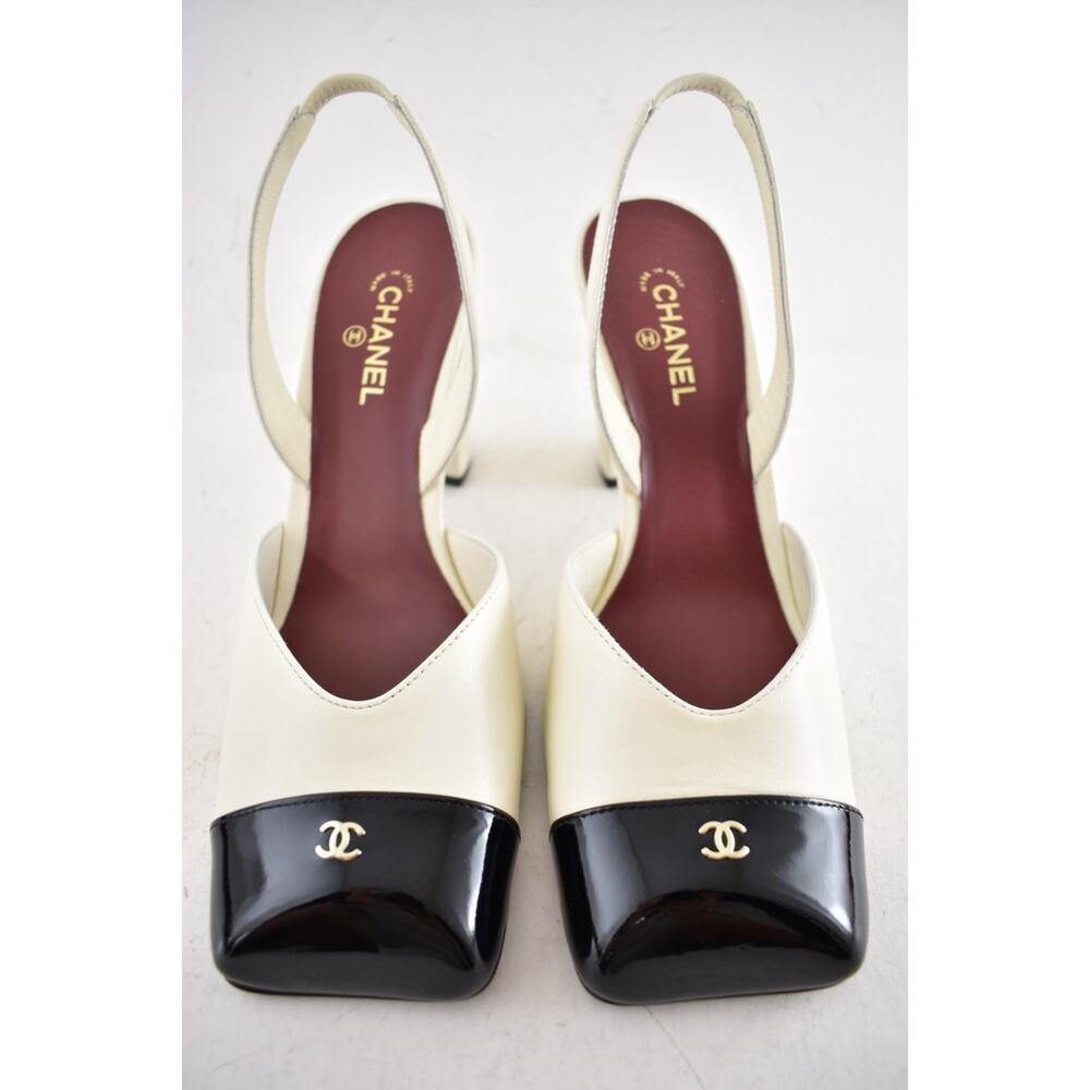 Chanel 26S Blazy Ivory Black Square Toe Sling CC Slingback Block Heel Pump 40 - Picture 16 of 16